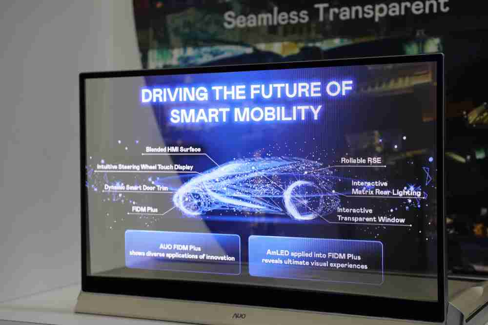 888.BY集团电子游戏凭借着超高亮度和透明度，，这款30吋透明Micro LED显示器在AR系统与智慧零售具有潜在的应用价值。。。。