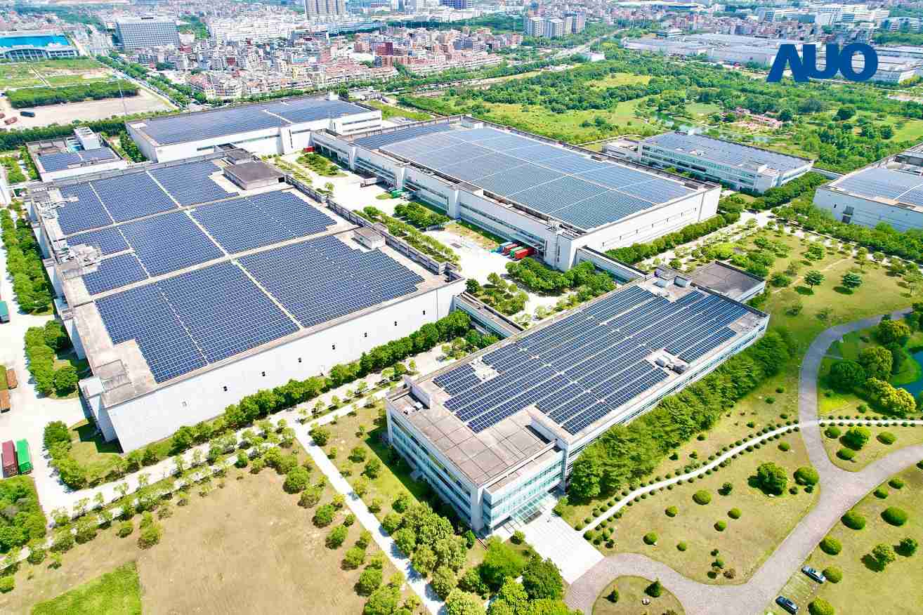 888.BY集团电子游戏厦门推动智能制造同时，，，，透过绿电创能纵深推进绿色转型，，，厂区全屋顶铺设太阳能光伏板，，每年太阳能发电 2,600多万度